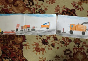 Siedem sklejonych ze sobą kartek tworzy jeden pas, na którym Kuba narysował, ciężarówkę, koparki, maszyny budowlane.